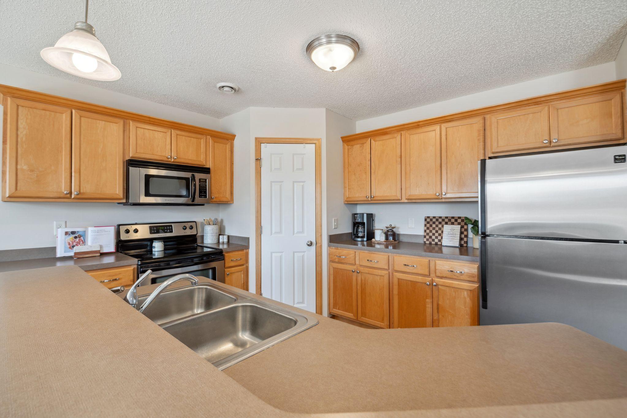 26534 Pond Court, Elko New Market, Minnesota image 6