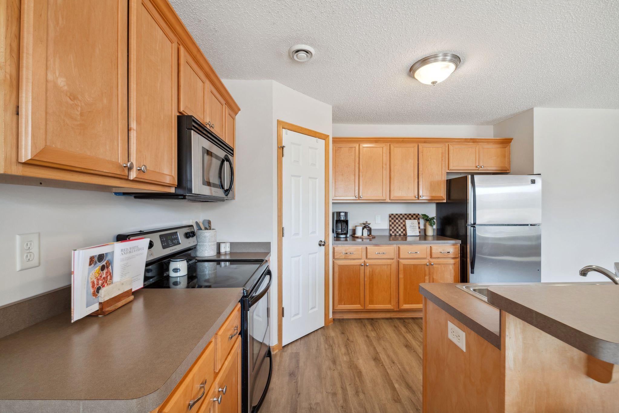 26534 Pond Court, Elko New Market, Minnesota image 8