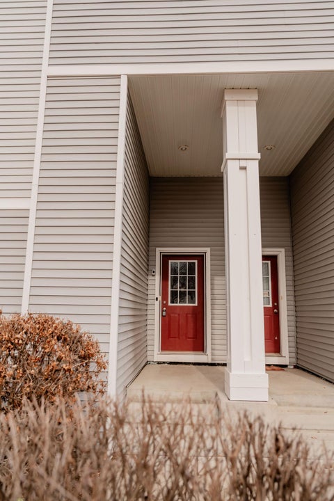 Townhouse For Sale - 19638 Escalade Way<br/> Dakota County, Farmington, MN 55024