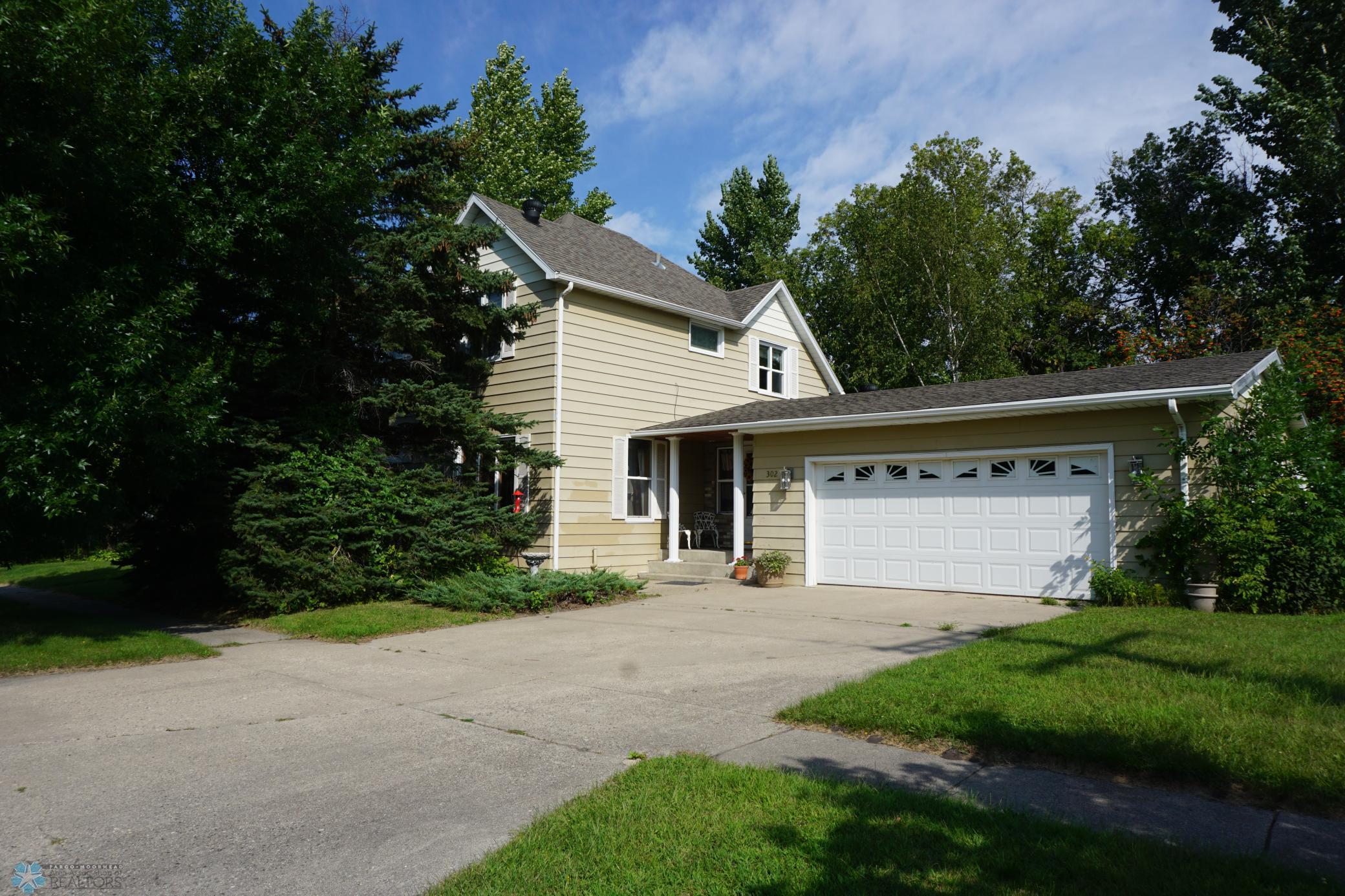 302 2nd Avenue, Barnesville, Minnesota image 2
