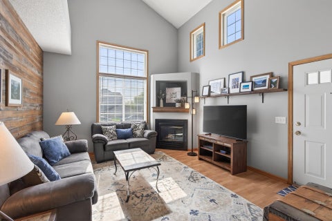 Townhouse For Sale - 1701 Elm Street<br/> Ramsey County, Saint Paul, MN 55110