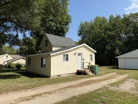 Homes For Sale - 323 S Donnelly Avenue<br/> Litchfield, MN 55355