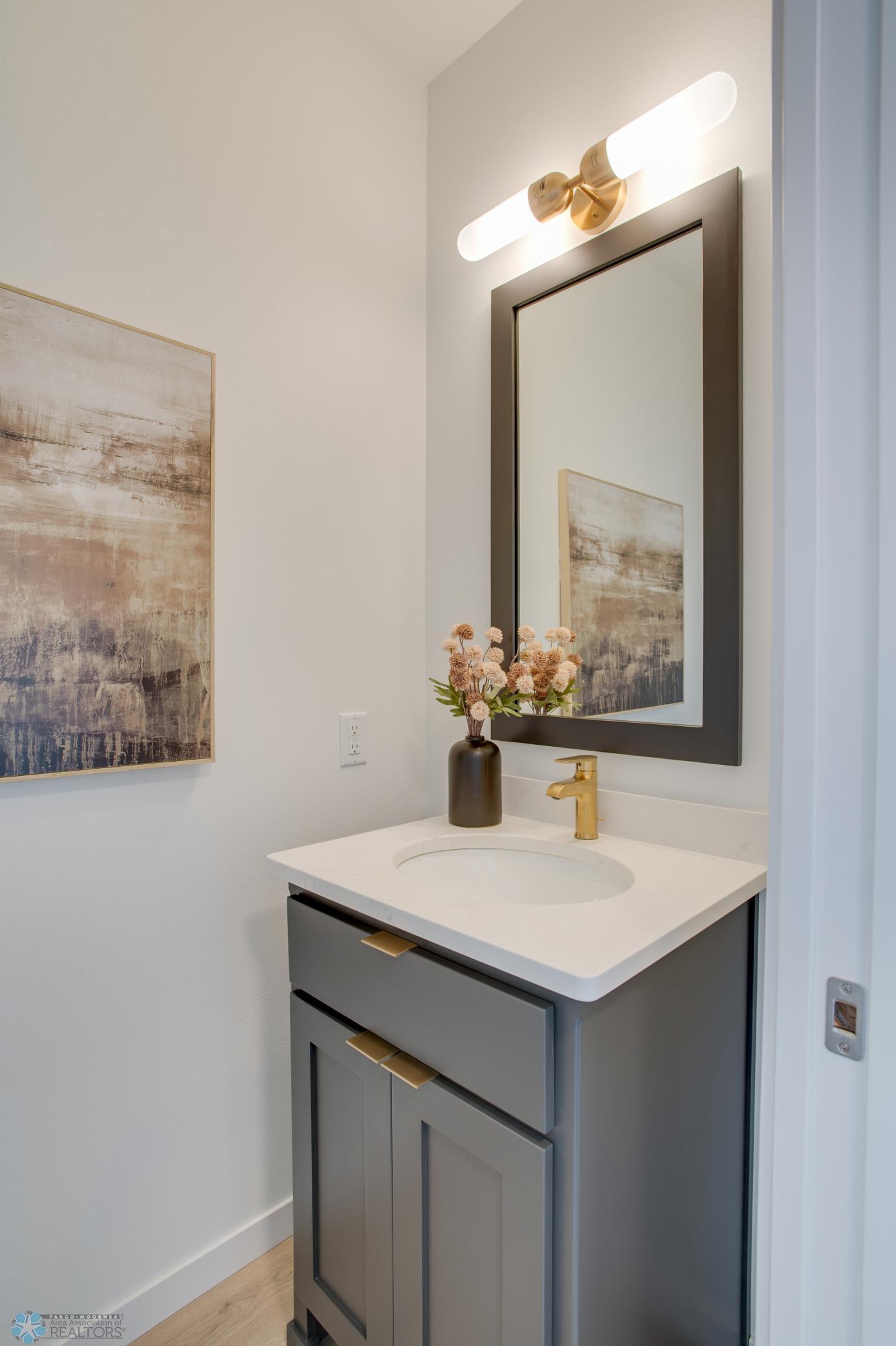 6657 Belding Drive, Fargo, North Dakota image 25