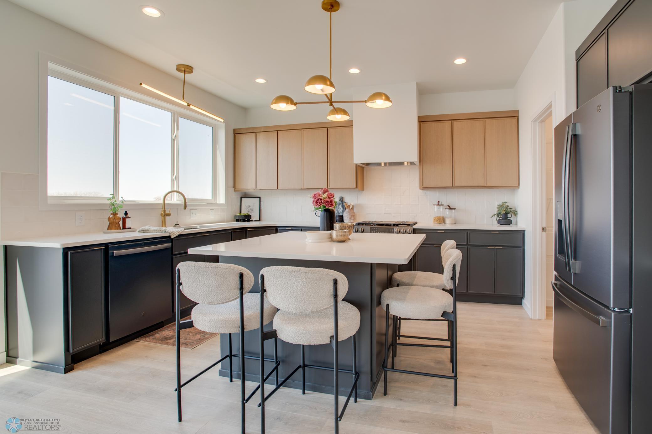 6657 Belding Drive, Fargo, North Dakota image 16
