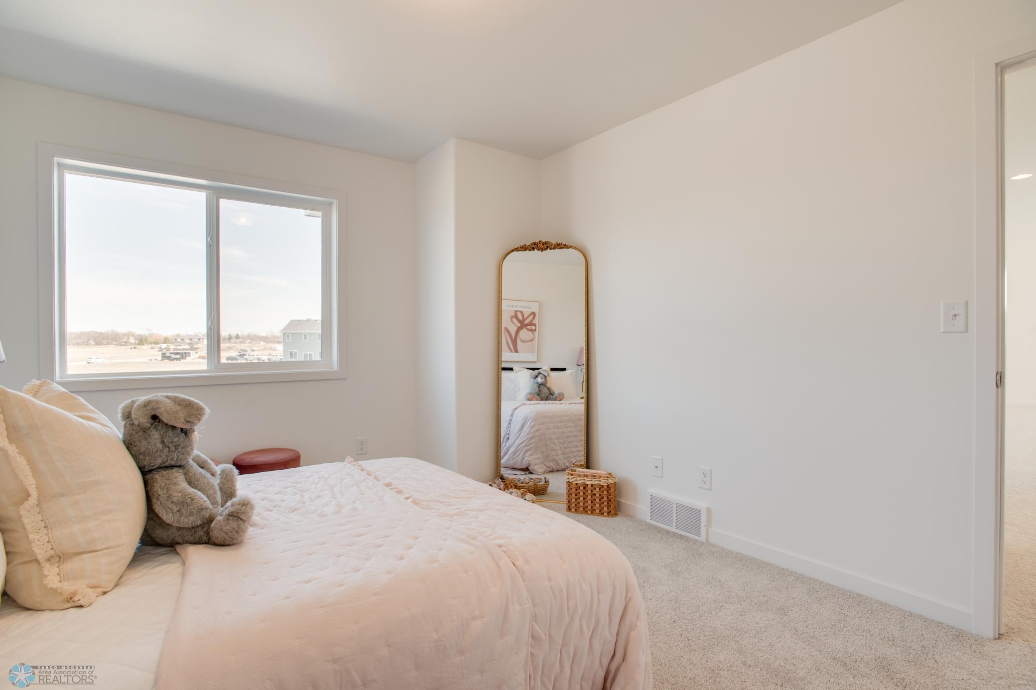 6657 Belding Drive, Fargo, North Dakota image 41