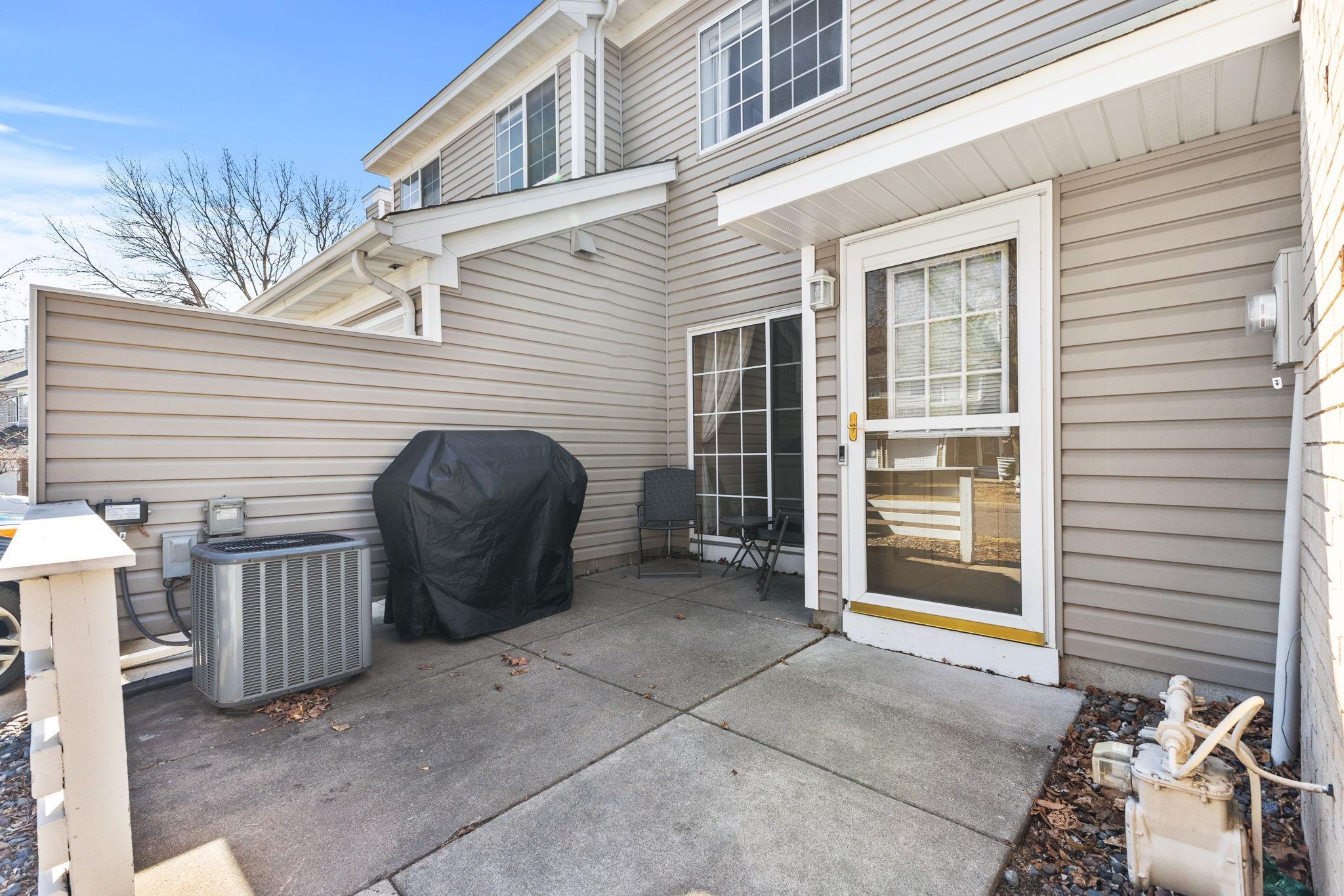 5975 Wedgewood Lane #14, Minneapolis, Minnesota image 23