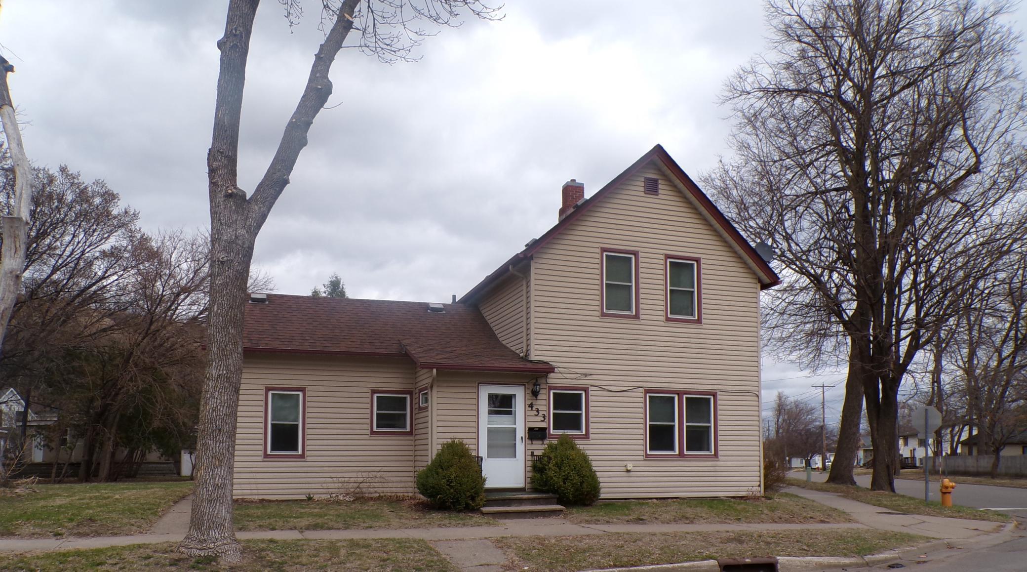 433 Bluff Street, Red Wing, Minnesota image 1