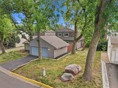 Townhouse For Sale - 5486 W Bavarian Pass<br/> Minneapolis, MN 55432