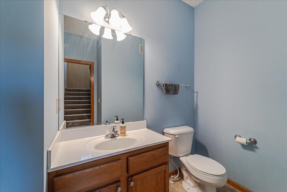 20144 Holister Lane, Lakeville, Minnesota image 19