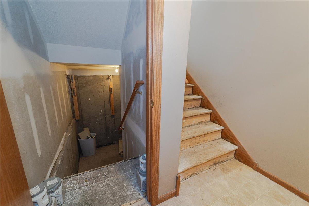 20144 Holister Lane, Lakeville, Minnesota image 34