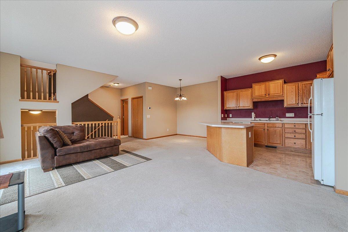 20144 Holister Lane, Lakeville, Minnesota image 12