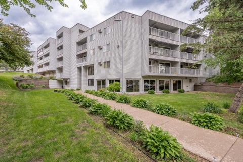 Condo For Sale - 175 County Road B2<br/> Saint Paul, MN 55117