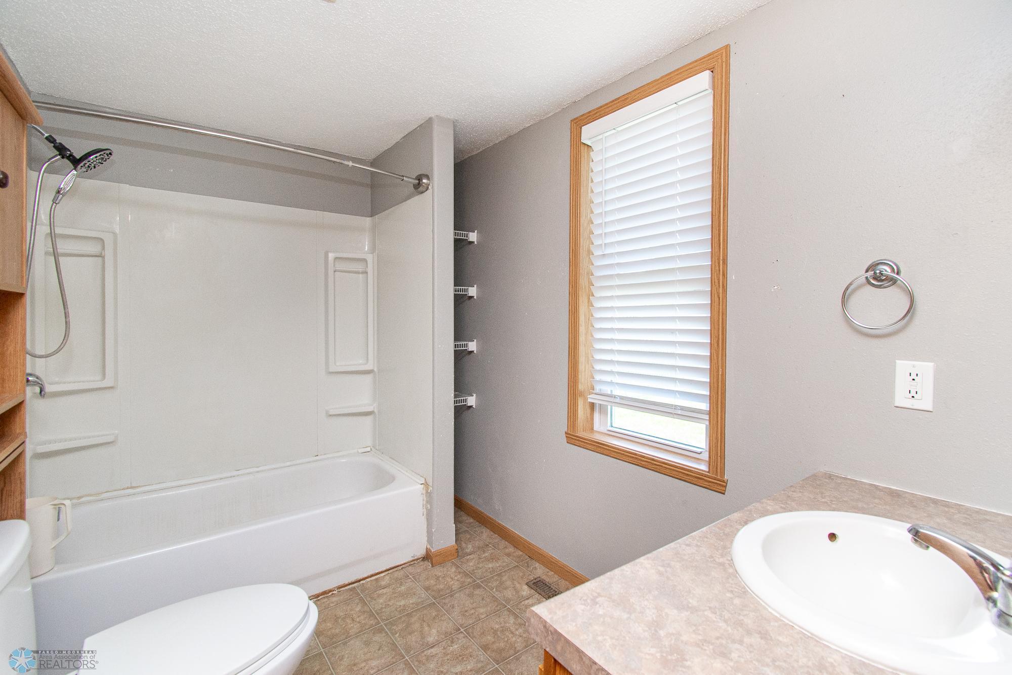 407 2nd Street, Barnesville, Minnesota image 16