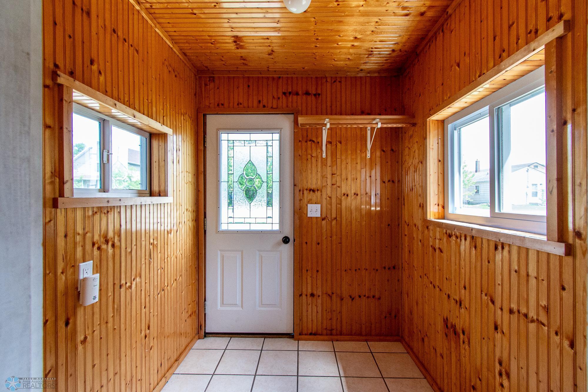 407 2nd Street, Barnesville, Minnesota image 4
