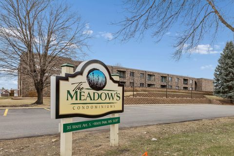 Condo For Sale - 315 Waite Avenue<br/> Waite Park, MN 56387