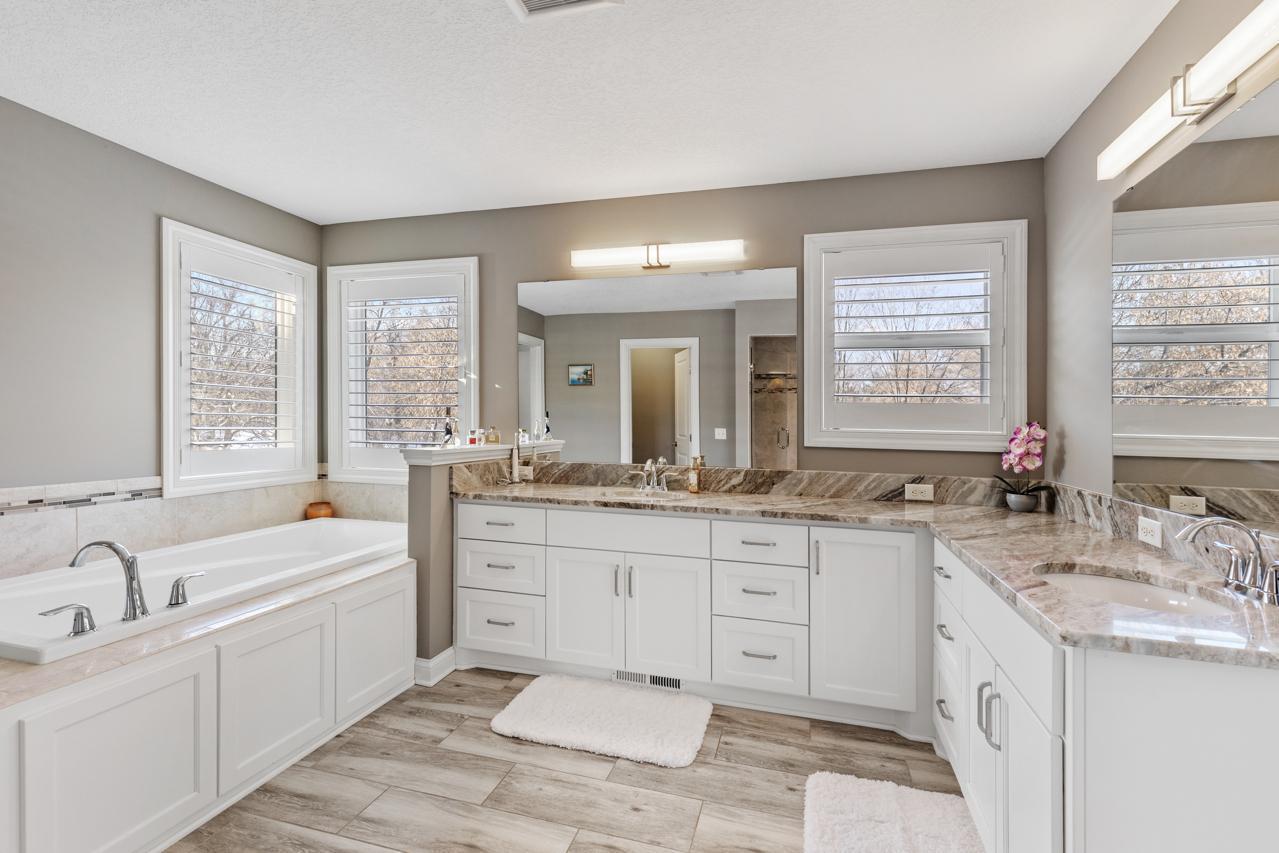 1105 Brown Road, Wayzata, Minnesota image 13
