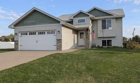 Homes For Sale - 1307 Osprey Court<br/> Saint Croix County, New Richmond, WI 54017