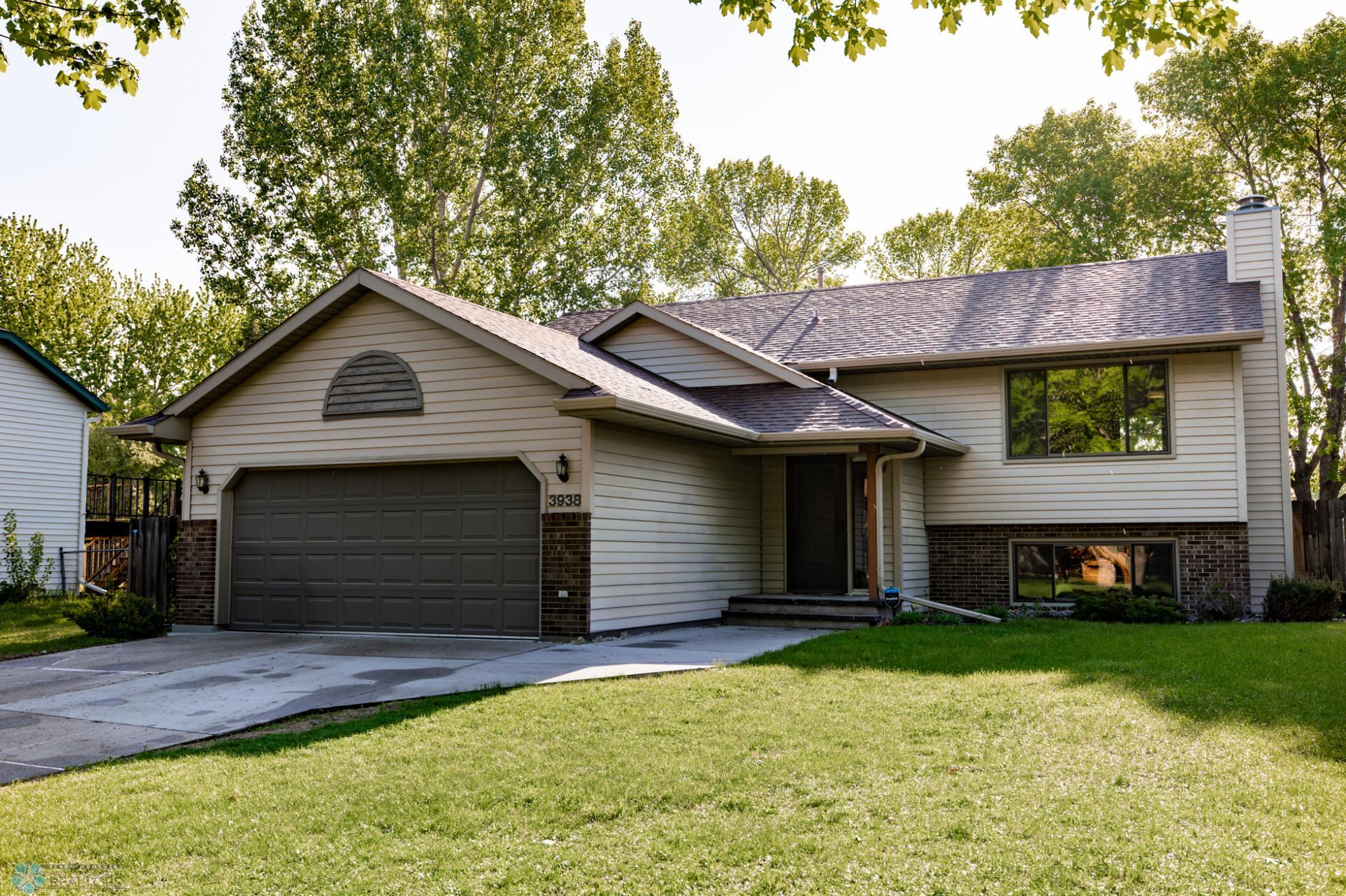 3938 15th Street, Fargo, North Dakota image 2