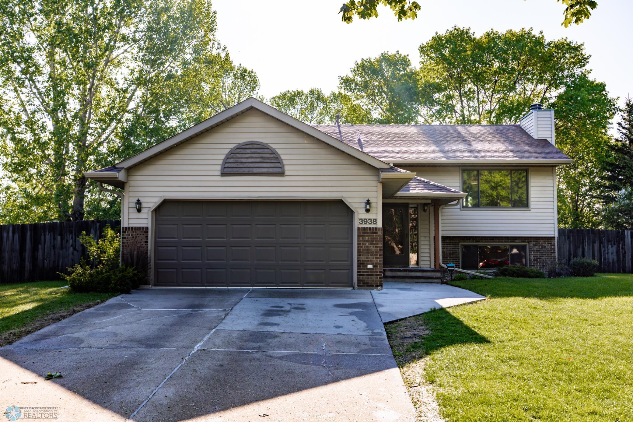 3938 15th Street, Fargo, North Dakota image 1