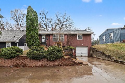 Homes For Sale - 875 Iroquois Avenue<br/> Saint Paul, MN 55119