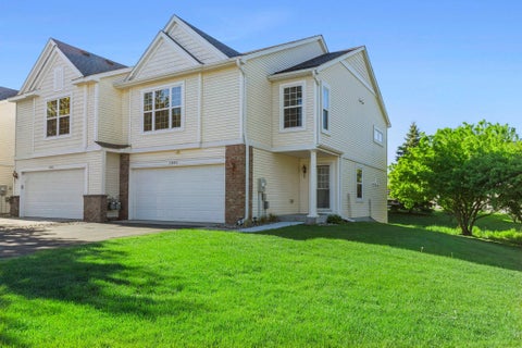 Townhouse For Sale - 15485 Farnham Avenue<br/> Hugo, MN 55038