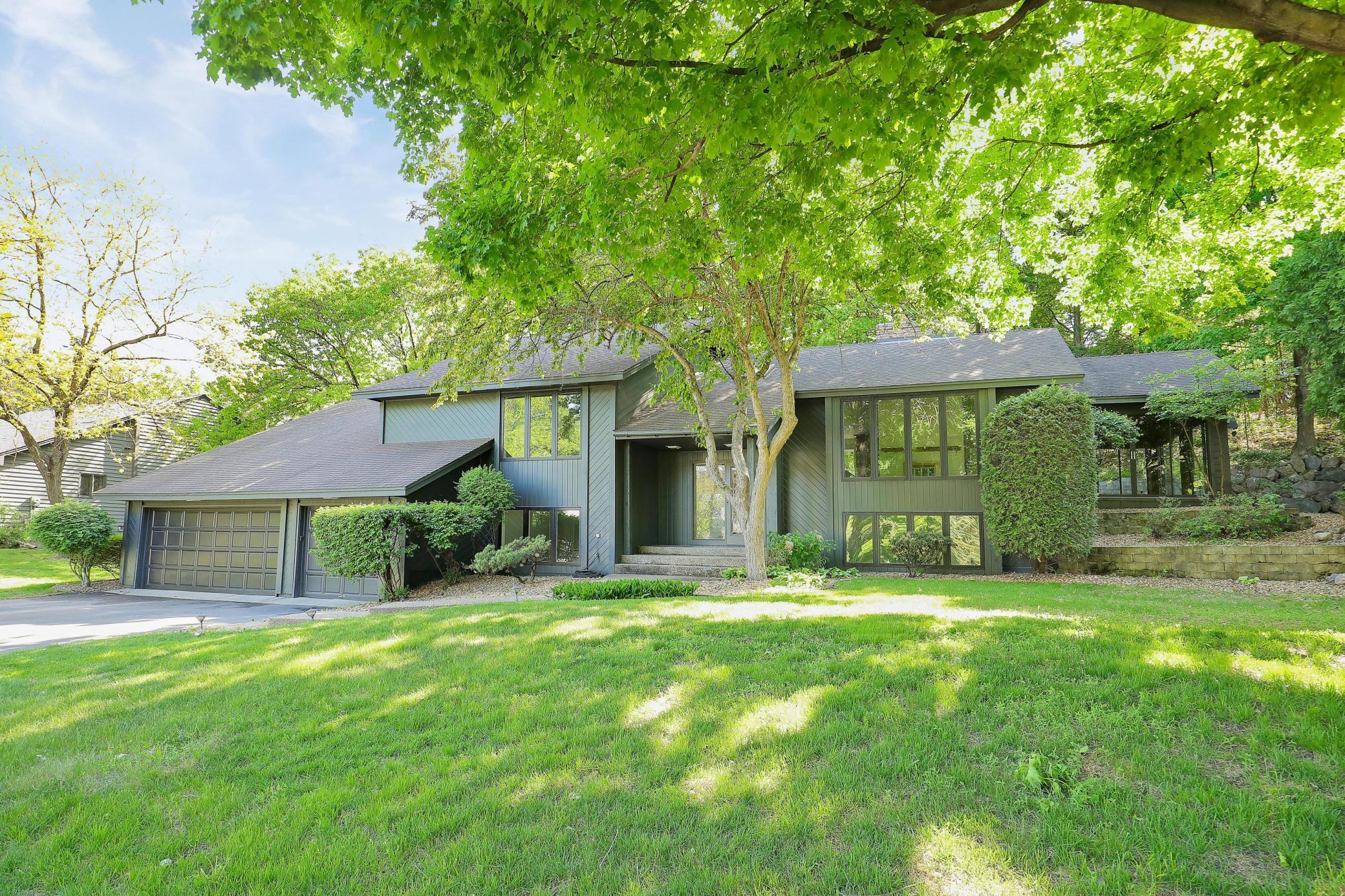 745 Virginia Shores Circle, Excelsior, Minnesota image 1