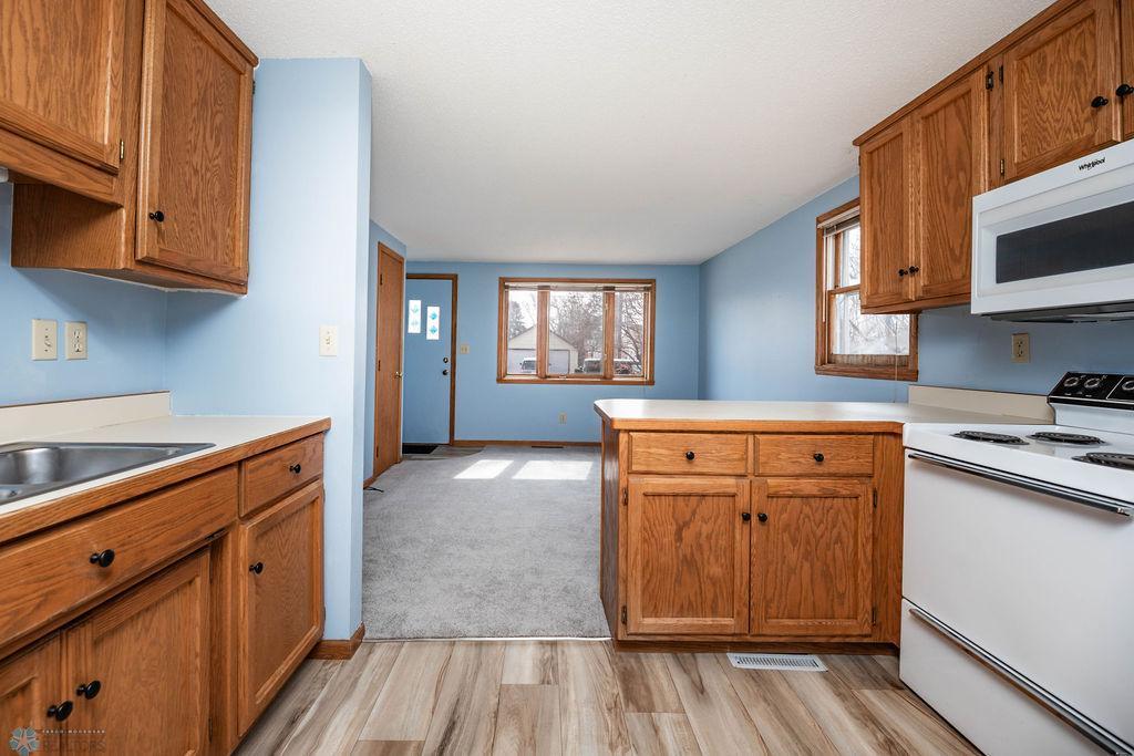 1916 6th Avenue, Moorhead, Minnesota image 11