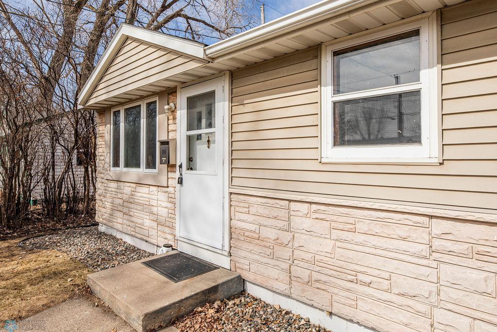 1916 6th Avenue, Moorhead, Minnesota image 3