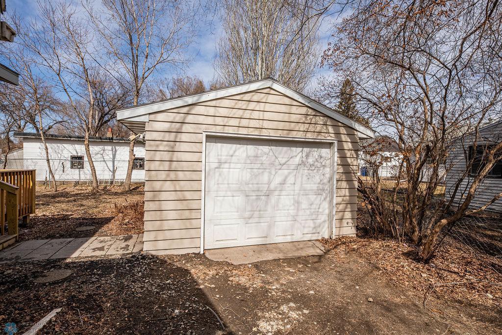 1916 6th Avenue, Moorhead, Minnesota image 4