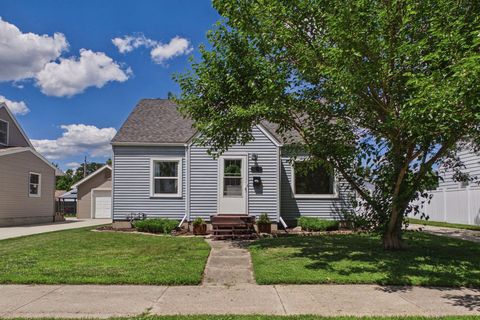 Homes For Sale - 2111 1st Avenue<br/> Austin, MN 55912