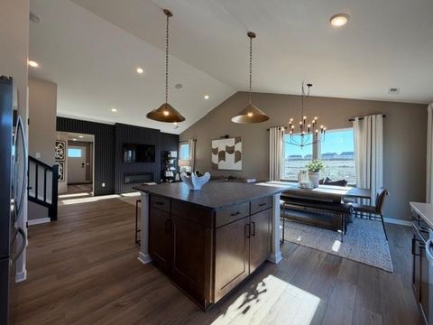 Homes For Sale - 1649 Lund Way<br/> Scott County, Shakopee, MN 55379