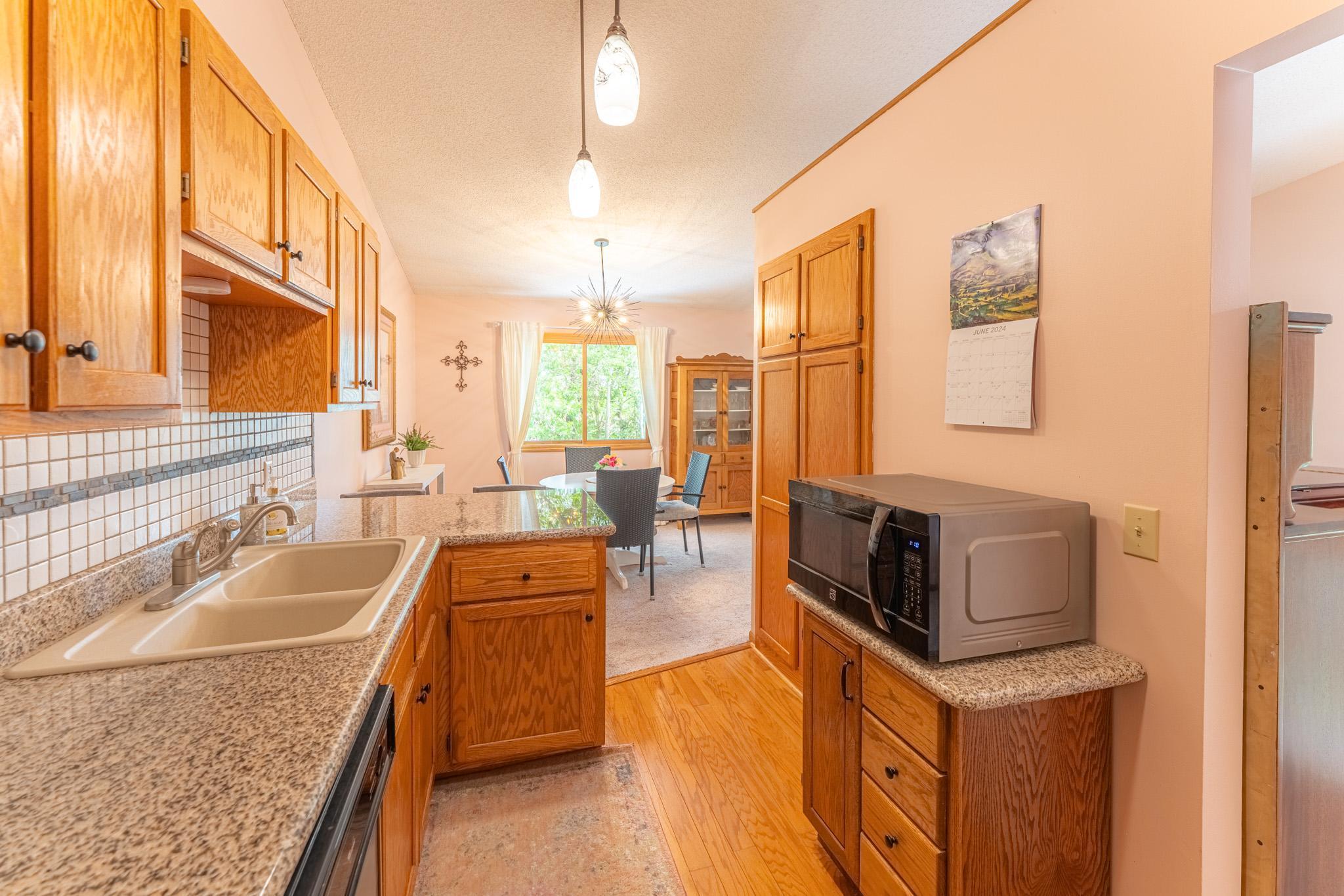 417 Wood Way, Burnsville, Minnesota image 15