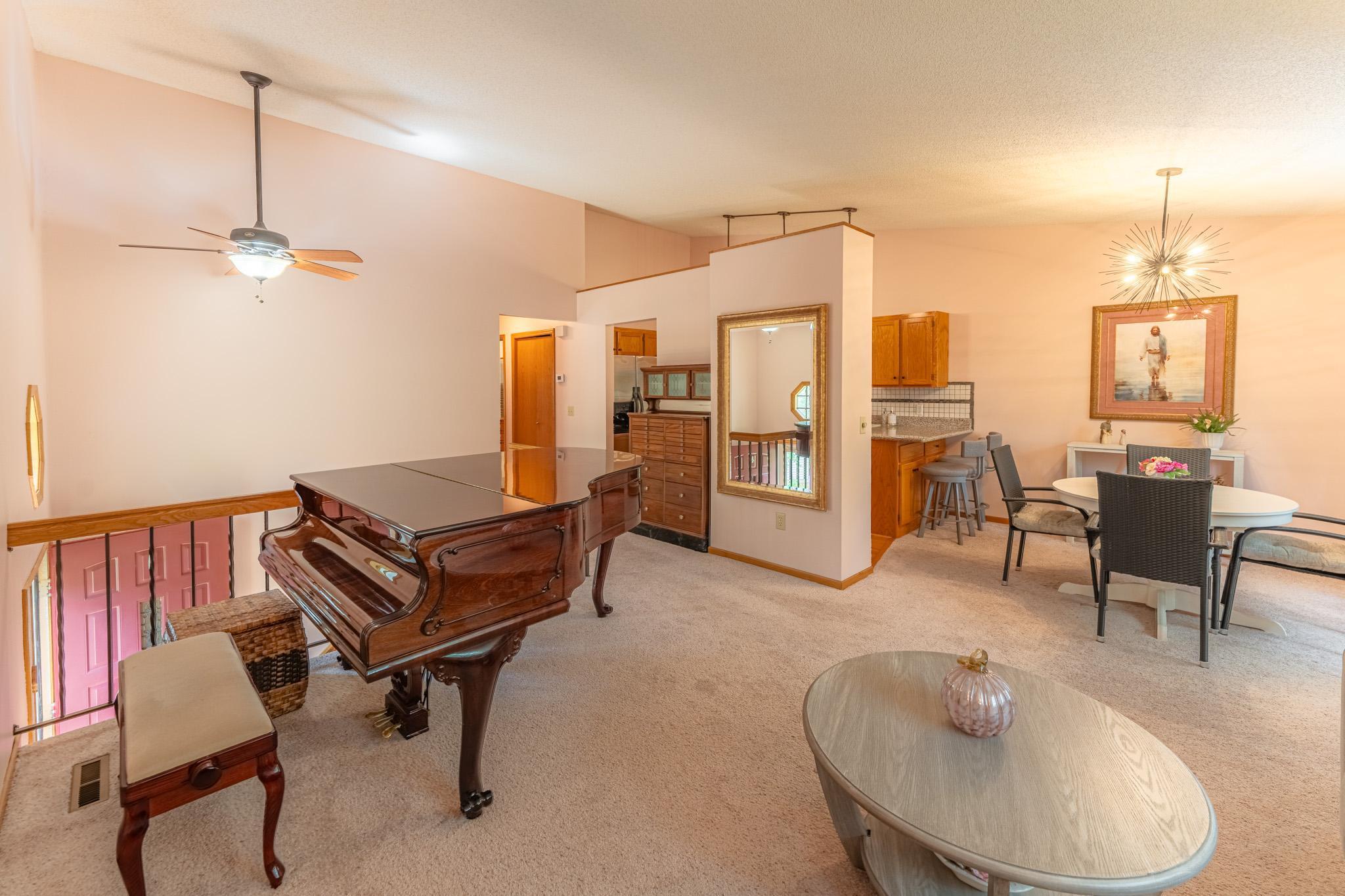 417 Wood Way, Burnsville, Minnesota image 5
