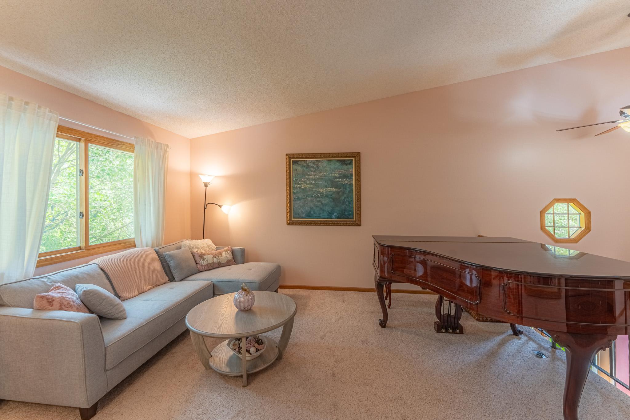 417 Wood Way, Burnsville, Minnesota image 6