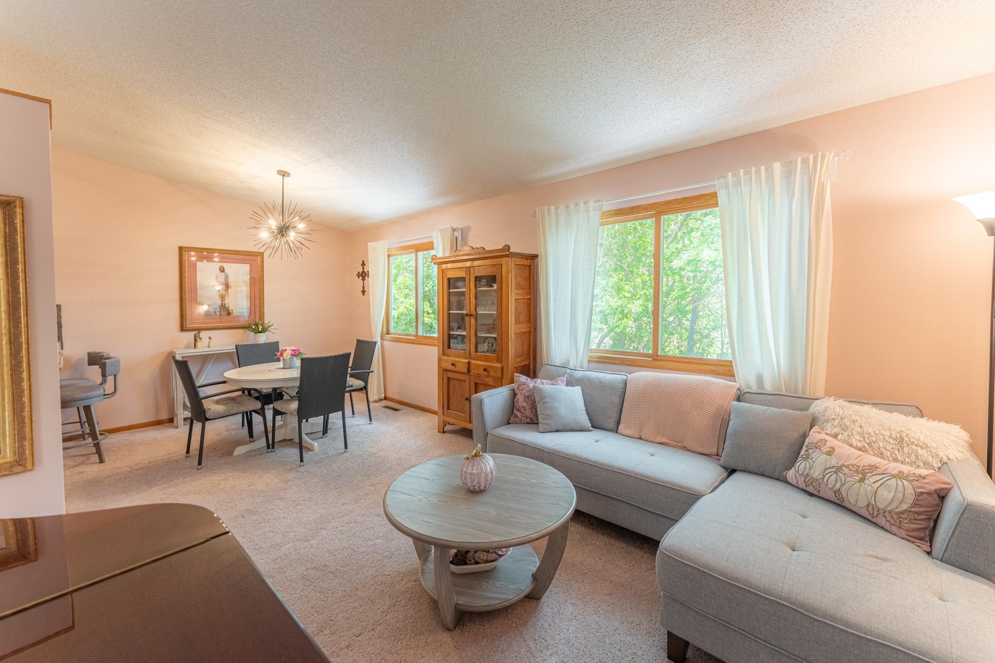 417 Wood Way, Burnsville, Minnesota image 4