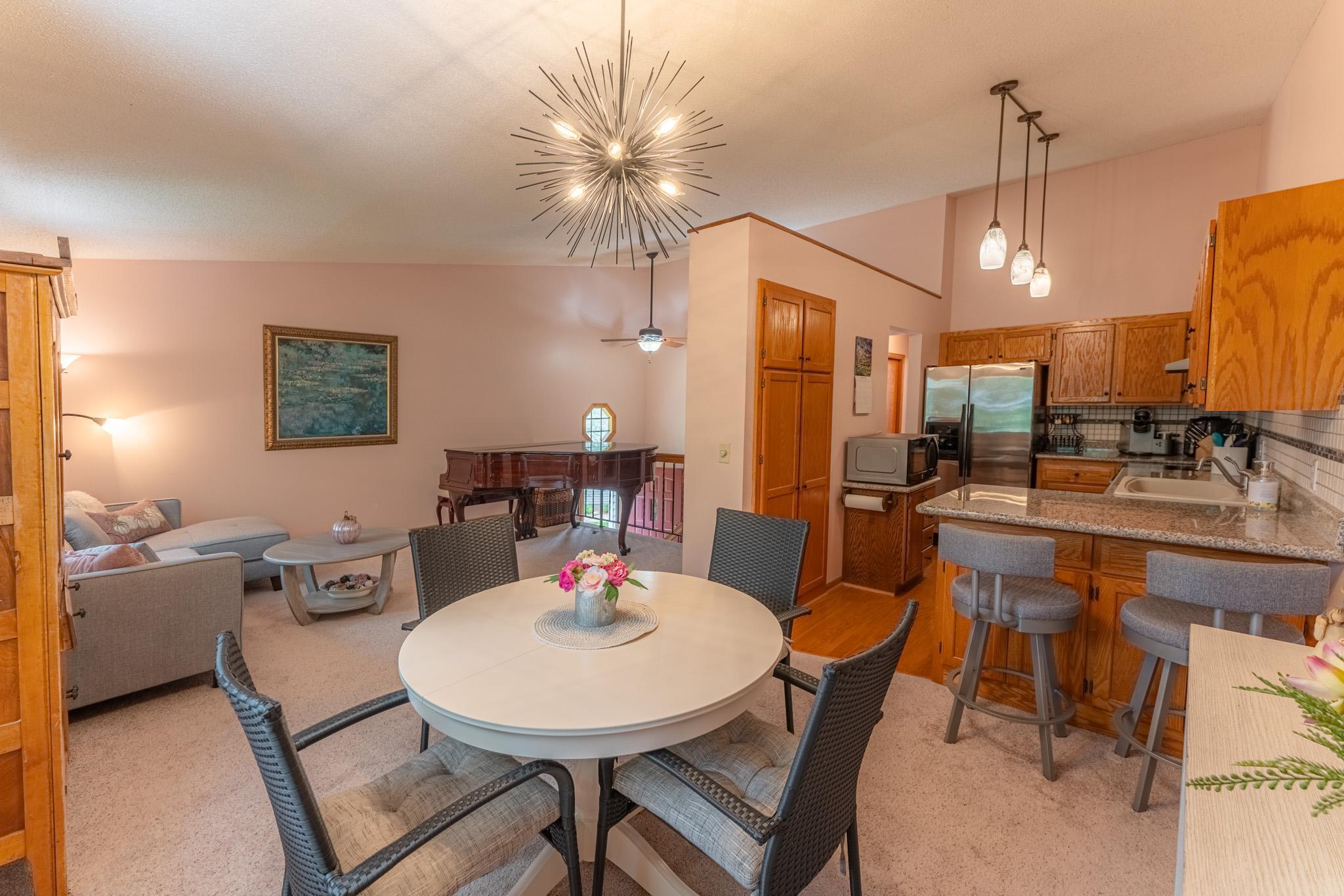 417 Wood Way, Burnsville, Minnesota image 8