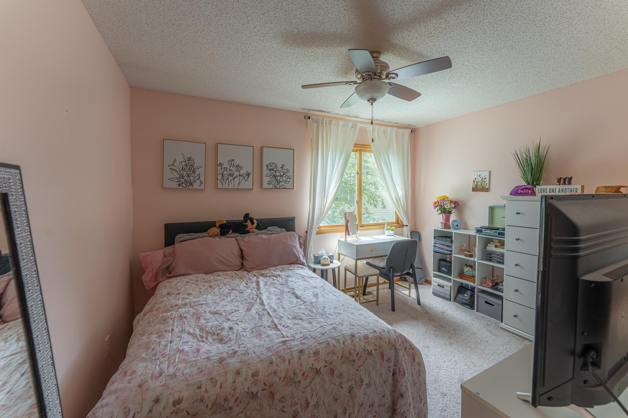 417 Wood Way, Burnsville, Minnesota image 22