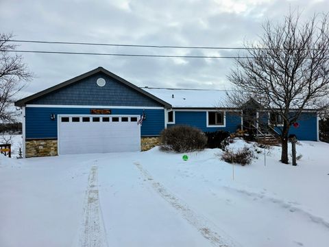 Homes For Sale - 1892 Highway 11<br/> International Falls, MN 56649