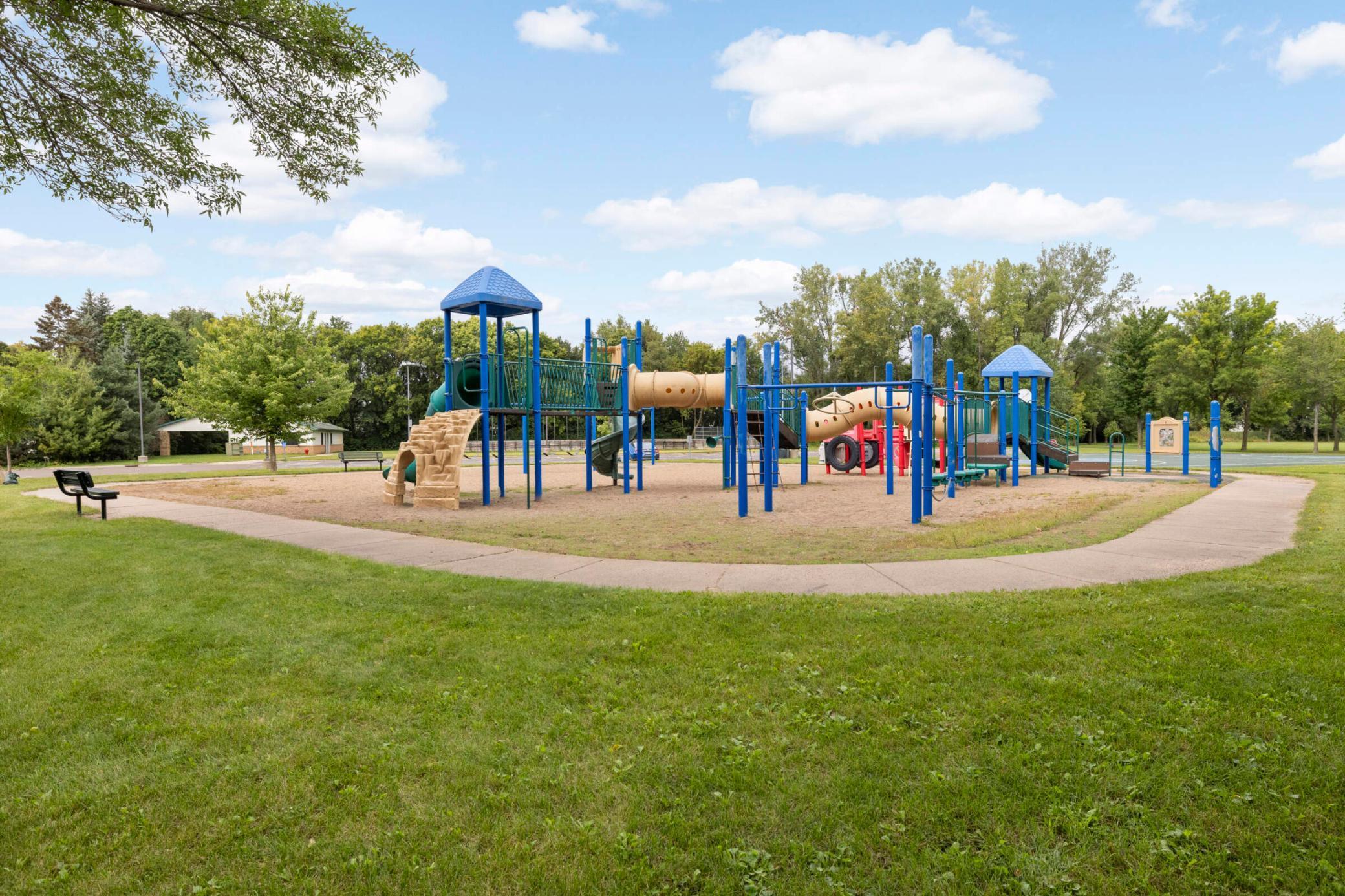 11771 Emery Village Drive, Champlin, Minnesota image 28