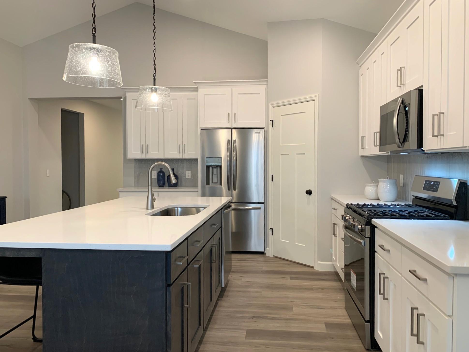 17963 Grantham Lane, Lakeville, Minnesota image 3