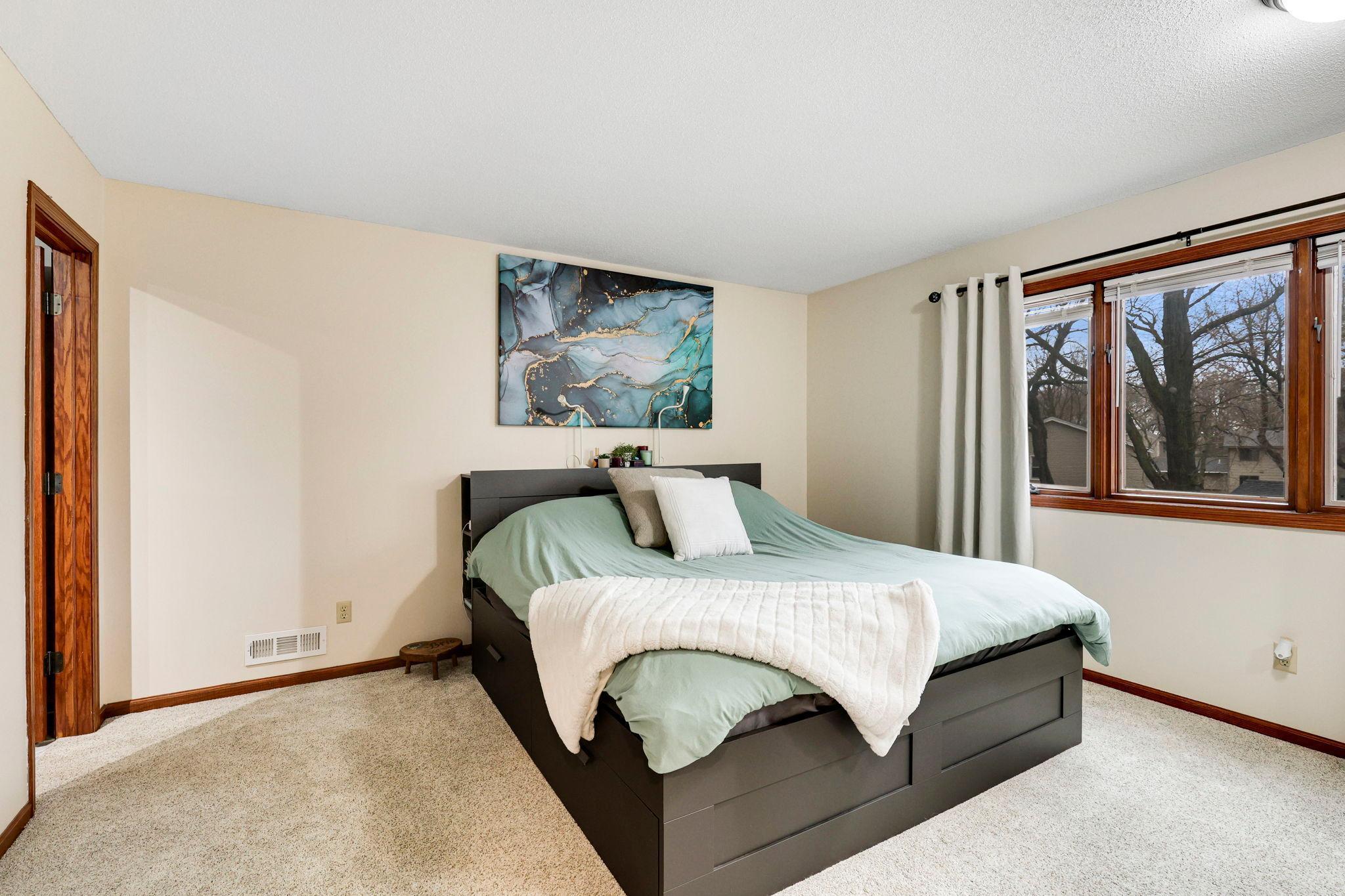 413 Brandywine Drive, Burnsville, Minnesota image 16