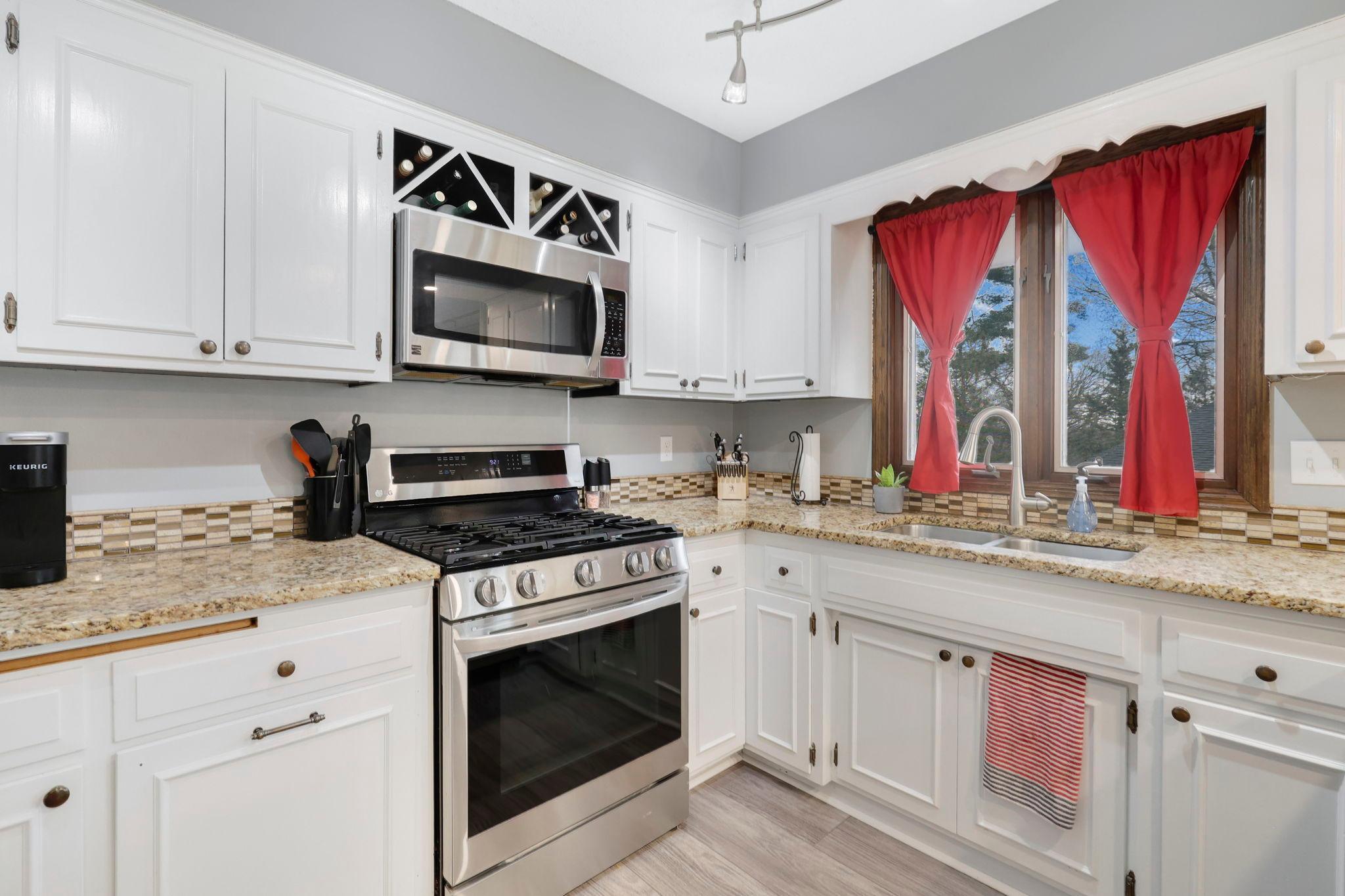 413 Brandywine Drive, Burnsville, Minnesota image 14