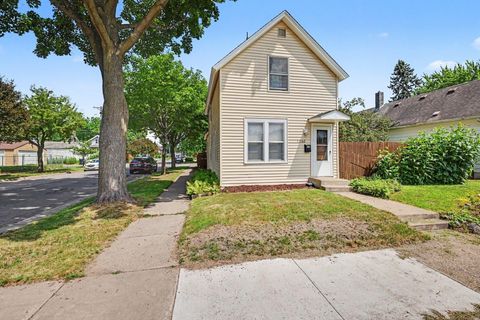 Homes For Sale - 1260 Woodbridge Street<br/> Ramsey County, Saint Paul, MN 55117