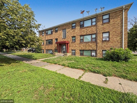 Condo For Rent - 97 Orme Street<br/> Dakota County, Saint Paul, MN 55118