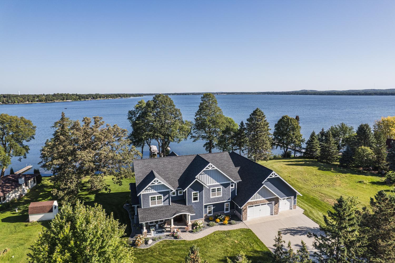 622 S South Shore Drive, Detroit Lakes, Minnesota image 1