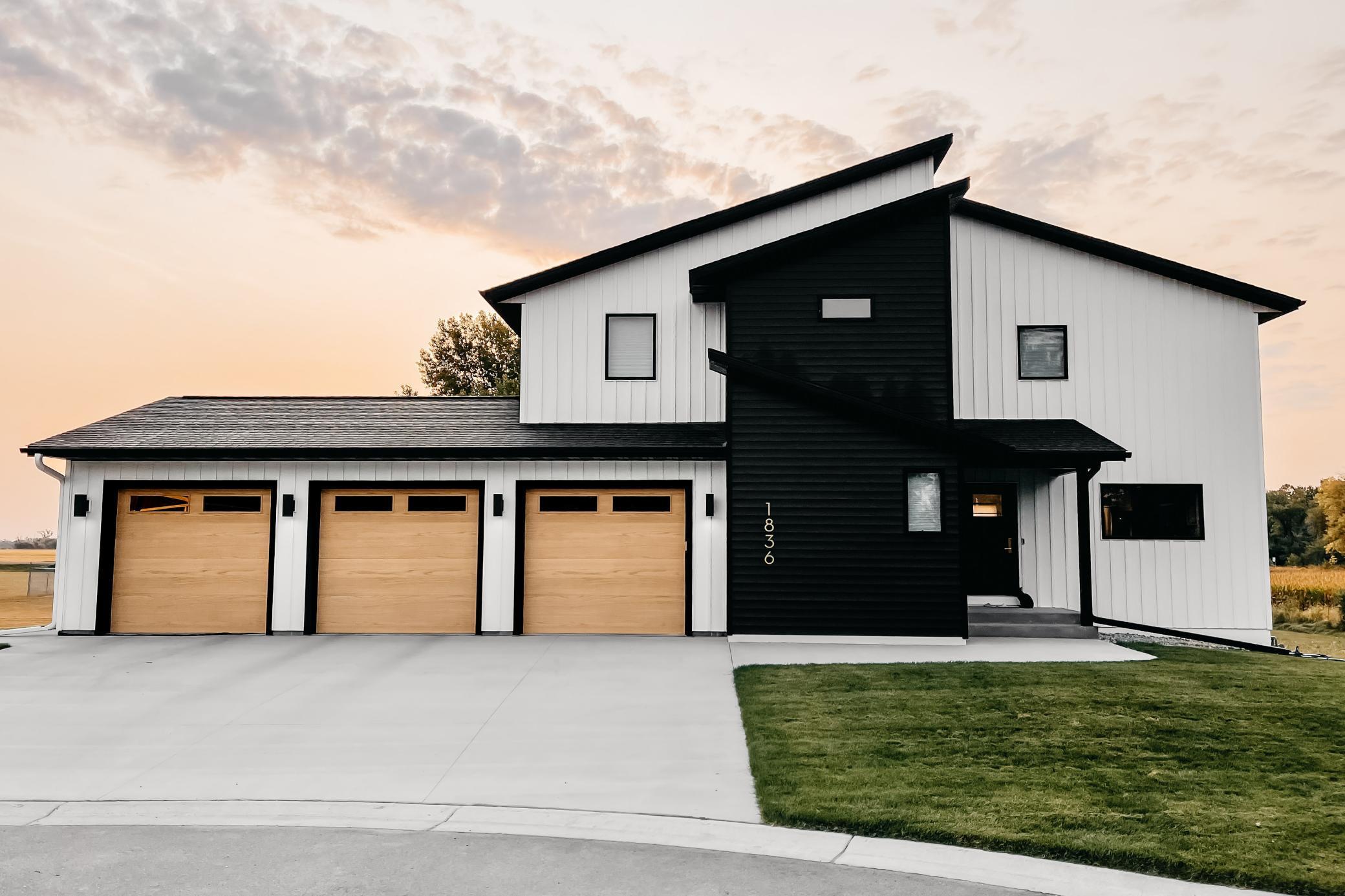 1836 Indigo Trail, Mankato, Minnesota image 1