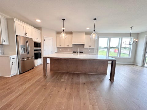 Homes For Sale - 18543 Ifton Way<br/> Dakota County, Lakeville, MN 55044