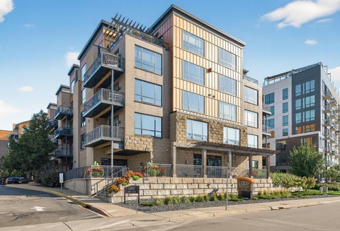Condo For Sale - 3104 W Lake Street<br/> Minneapolis, MN 55416