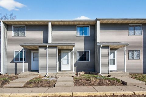 Townhouse For Sale - 406 Livingston Avenue<br/> Saint Paul, MN 55107