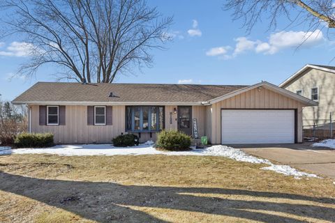 Homes For Sale - 8122 Homestead Avenue<br/> Cottage Grove, MN 55016